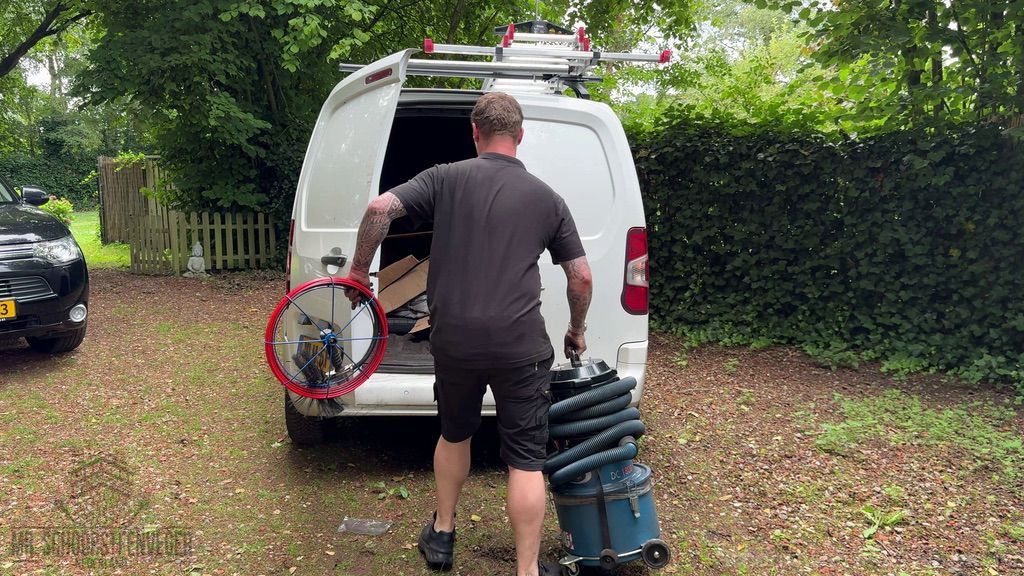 Schoorsteen onderhoud Putten ladder bus Schoorsteen onderhoud Putten ladder bus