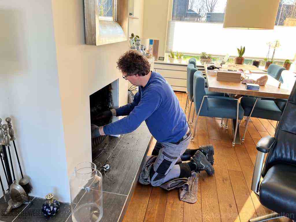 Schouwveger Putten kleed schoorsteenreiniger Schouwveger Putten kleed schoorsteenreiniger